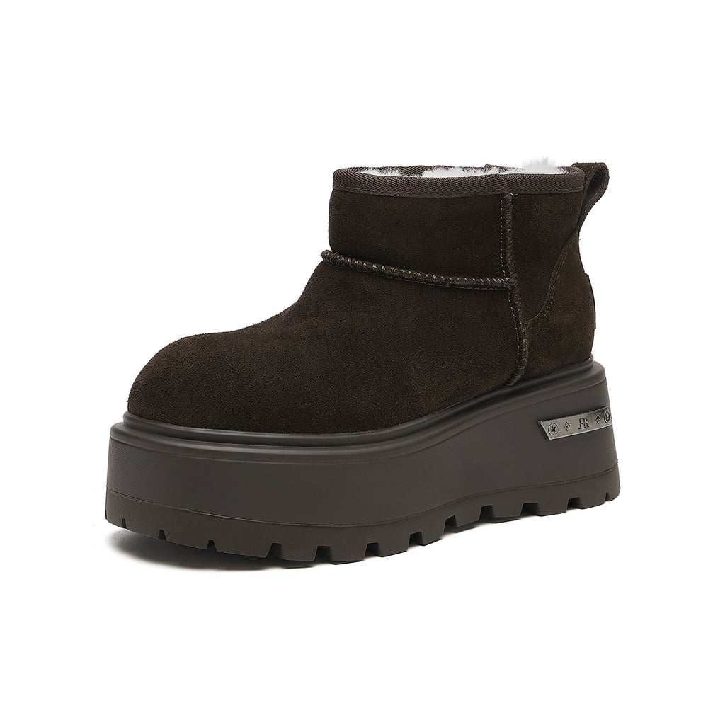 CozyStep Thick-Soled Winter Boots – Plush-Lined Non-Slip Women’s Snow Boots